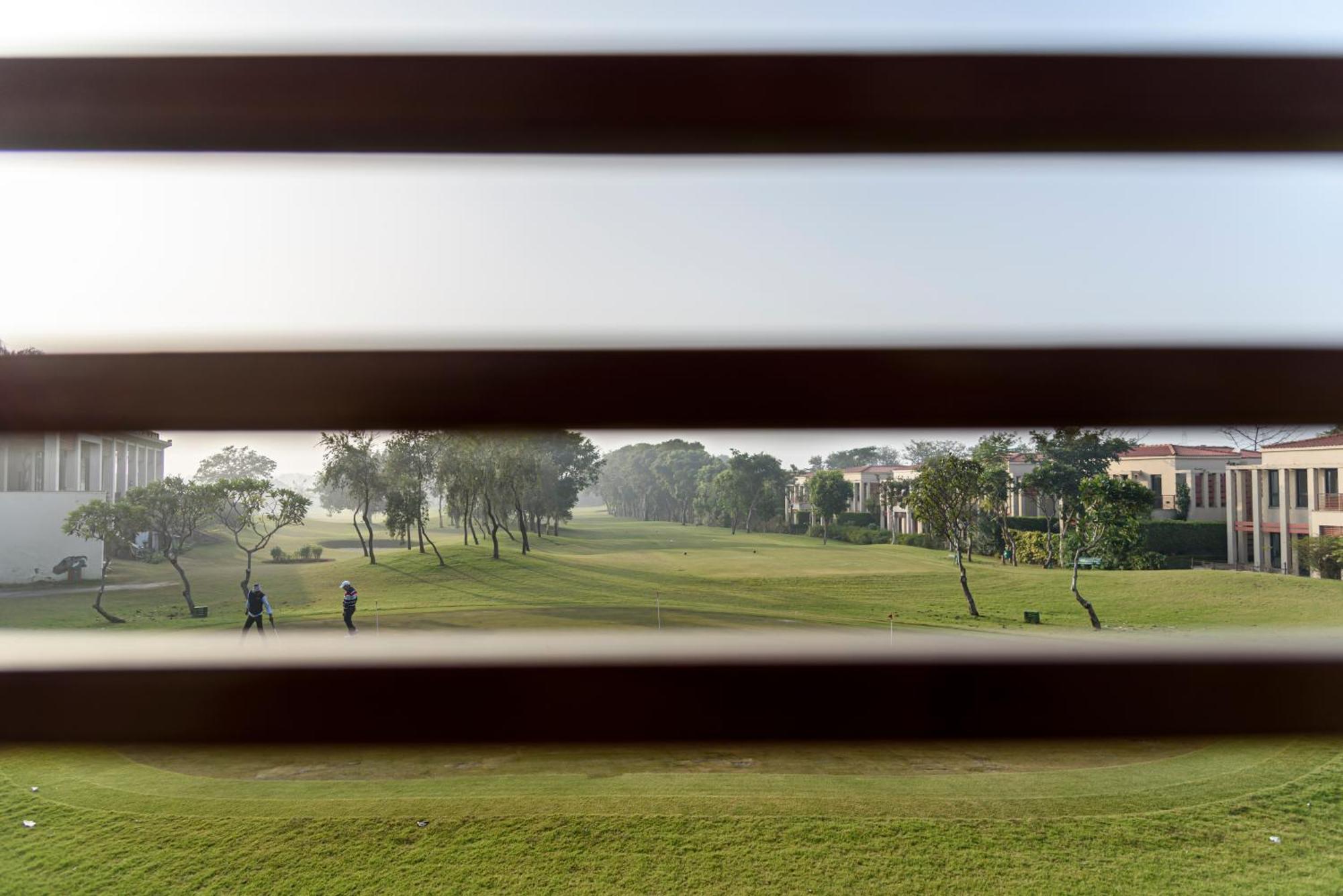 Beautiful Apartments At Tarudhan Valley Golf Resort, Manesar Gurgaon Quarto foto