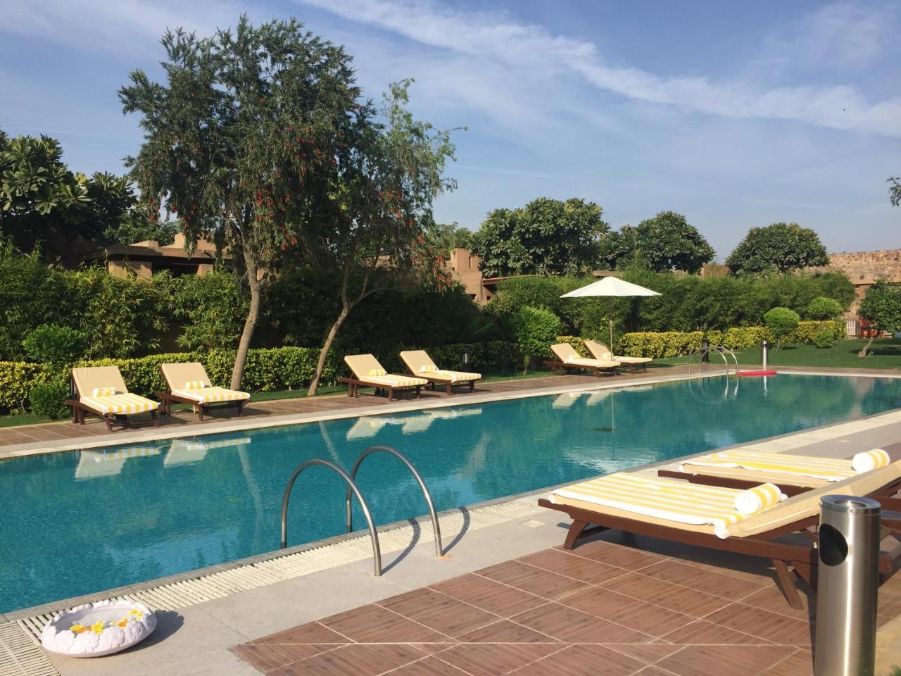 Beautiful Apartments At Tarudhan Valley Golf Resort, Manesar Gurgaon Exterior foto